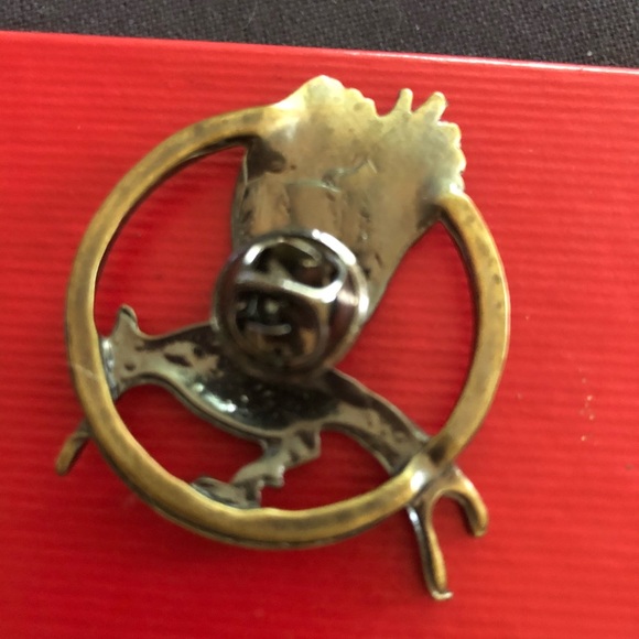 Hummingbird Brooch Pin. - Picture 2 of 3